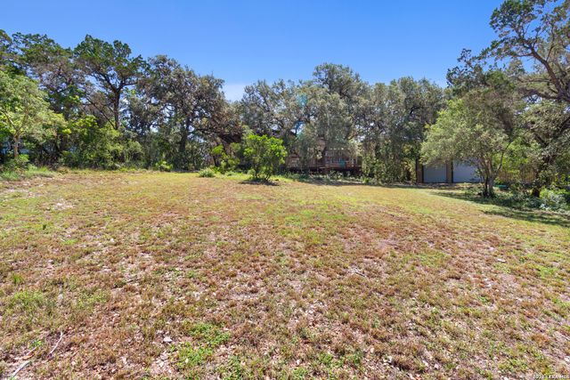 190 PRIVATE ROAD 275, Mico, TX 78056