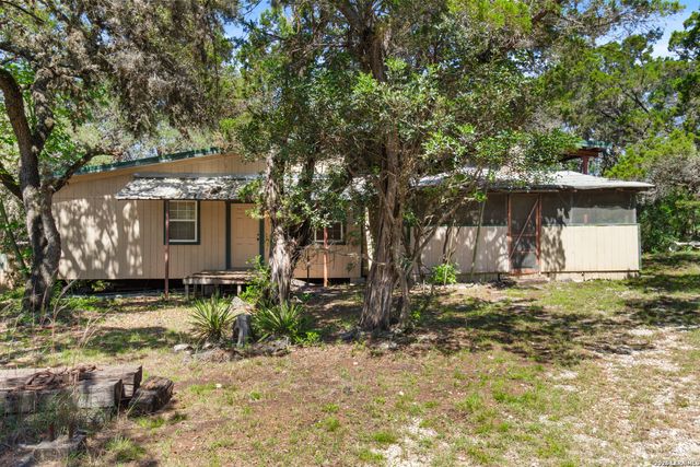 190 PRIVATE ROAD 275, Mico, TX 78056