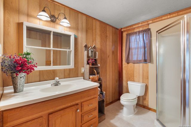 190 PRIVATE ROAD 275, Mico, TX 78056
