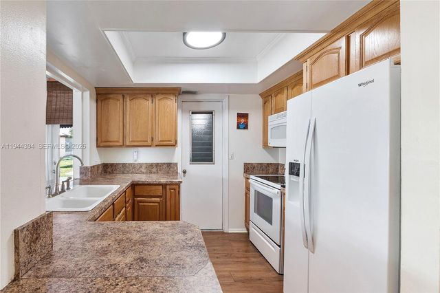 5011 NW 51st St, Tamarac, FL 33319