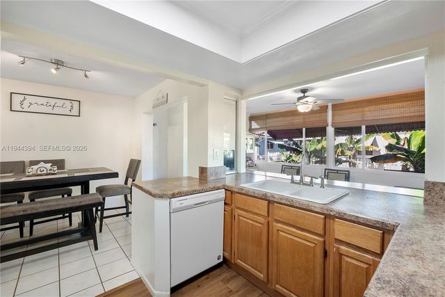 5011 NW 51st St, Tamarac, FL 33319