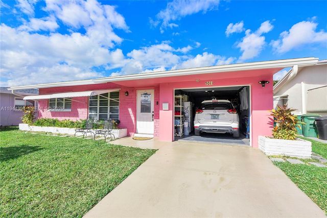 5011 NW 51st St, Tamarac, FL 33319