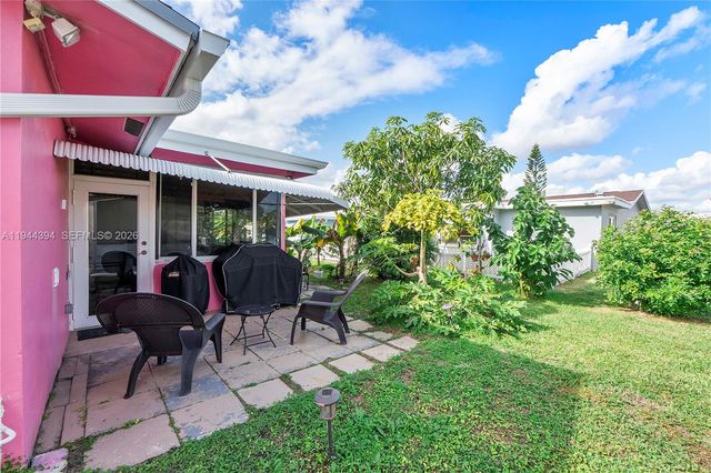 5011 NW 51st St, Tamarac, FL 33319