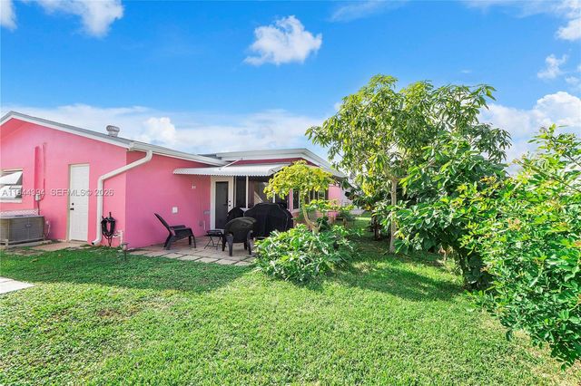 5011 NW 51st St, Tamarac, FL 33319