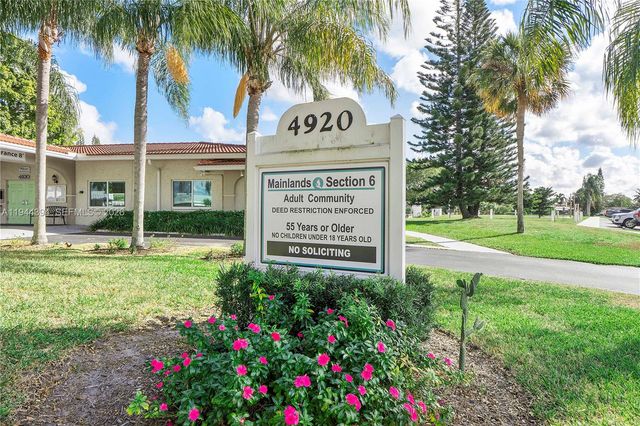5011 NW 51st St, Tamarac, FL 33319
