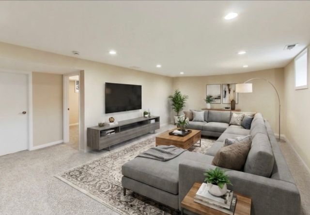 5921 N Melvina Avenue, Chicago, IL 60646