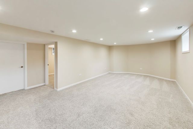 5921 N Melvina Avenue, Chicago, IL 60646