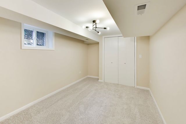 5921 N Melvina Avenue, Chicago, IL 60646