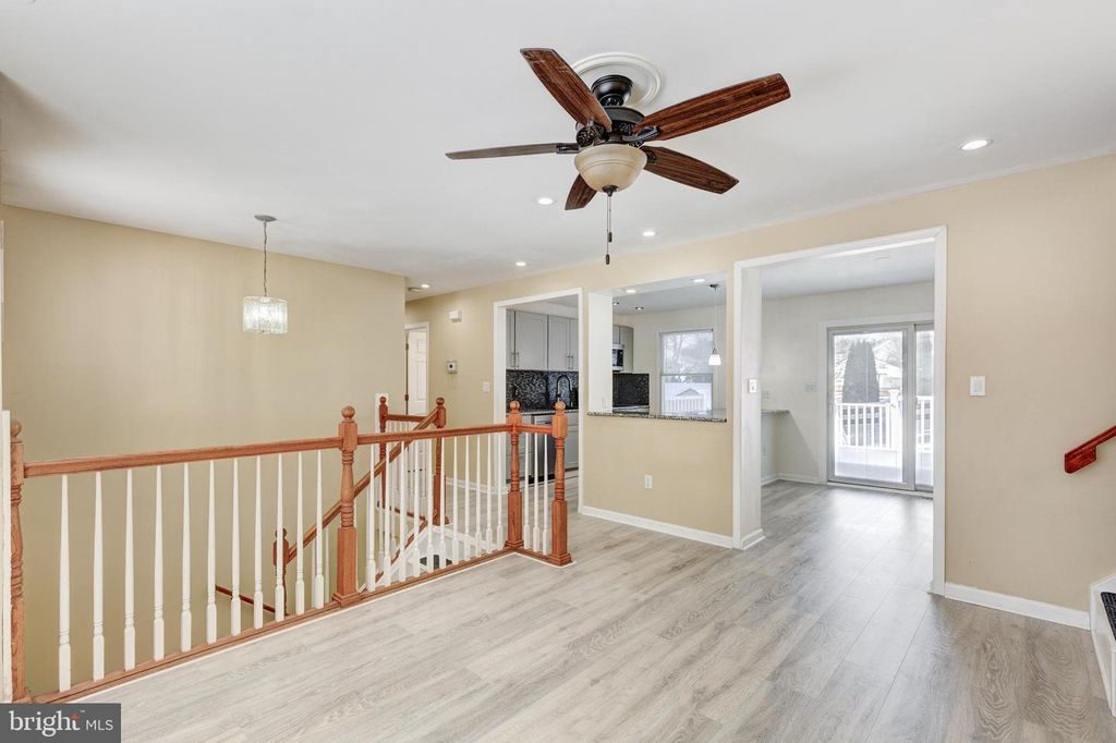 Image 11 of property listing at 6617 STIRRUP CT, Eldersburg, MD 21784