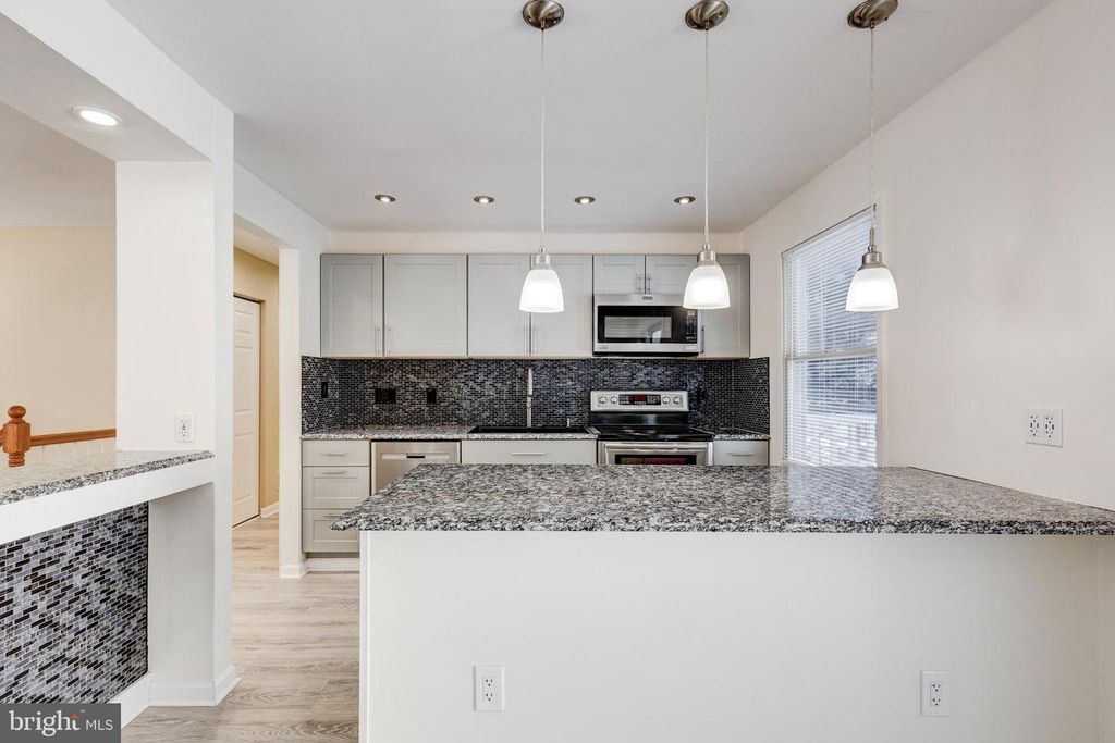 Image 17 of property listing at 6617 STIRRUP CT, Eldersburg, MD 21784