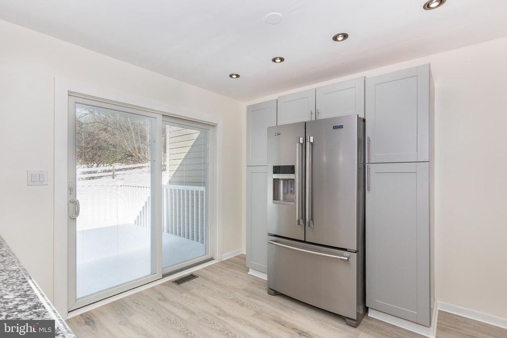 Image 20 of property listing at 6617 STIRRUP CT, Eldersburg, MD 21784