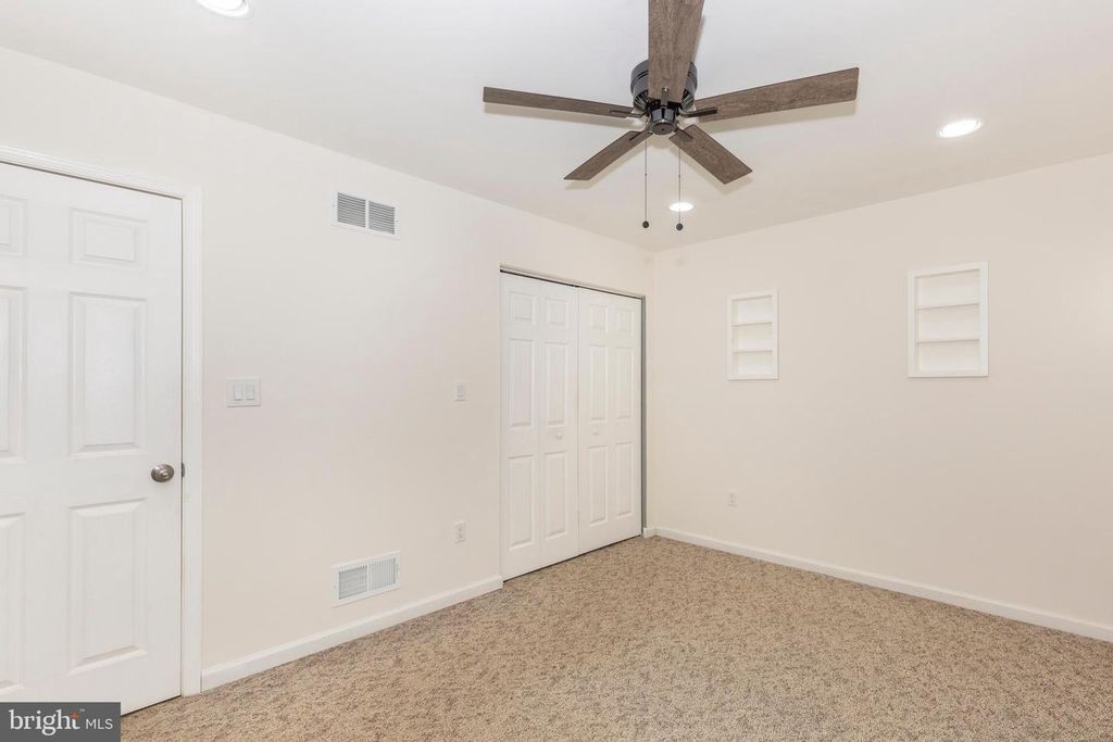 Image 25 of property listing at 6617 STIRRUP CT, Eldersburg, MD 21784