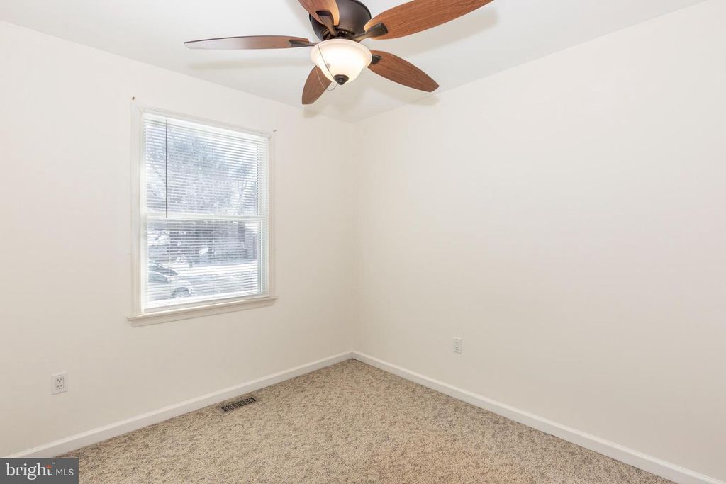 Image 27 of property listing at 6617 STIRRUP CT, Eldersburg, MD 21784