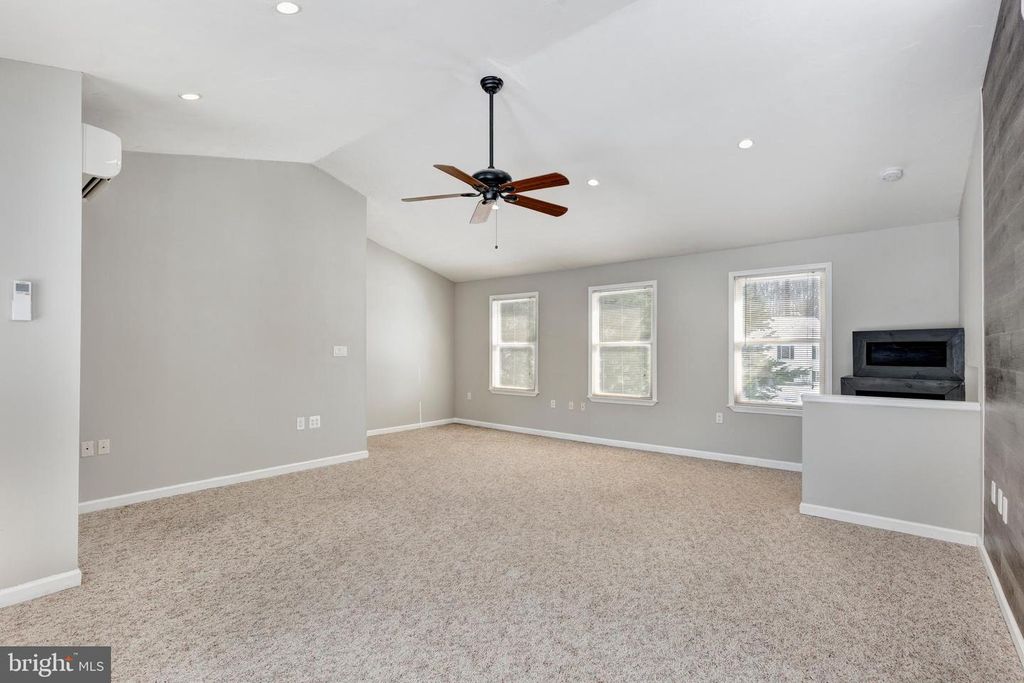 Image 33 of property listing at 6617 STIRRUP CT, Eldersburg, MD 21784