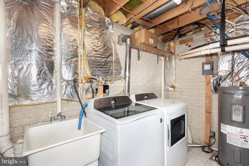 Image 45 of property listing at 6617 STIRRUP CT, Eldersburg, MD 21784