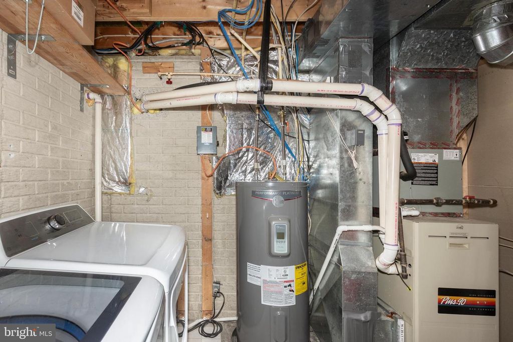 Image 46 of property listing at 6617 STIRRUP CT, Eldersburg, MD 21784