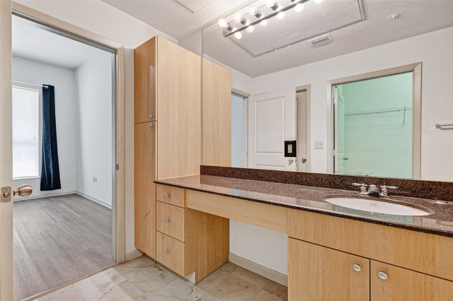 3505 Sage 115, Houston, TX 77056