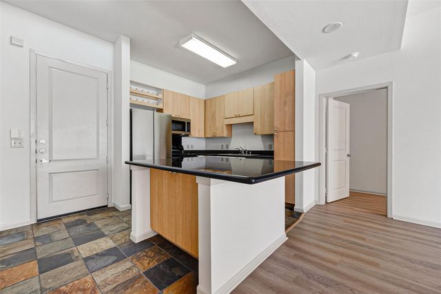 3505 Sage 115, Houston, TX 77056