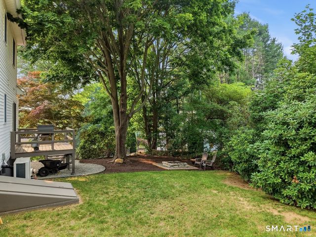 46 First Avenue, Waterford, CT 06385