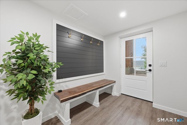 46 First Avenue, Waterford, CT 06385