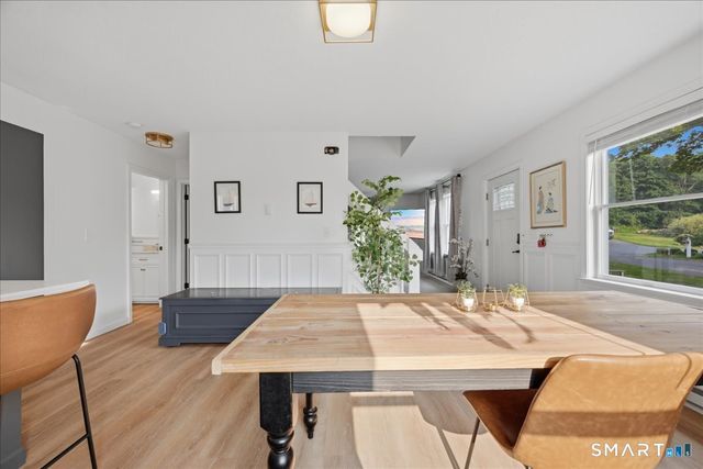 46 First Avenue, Waterford, CT 06385