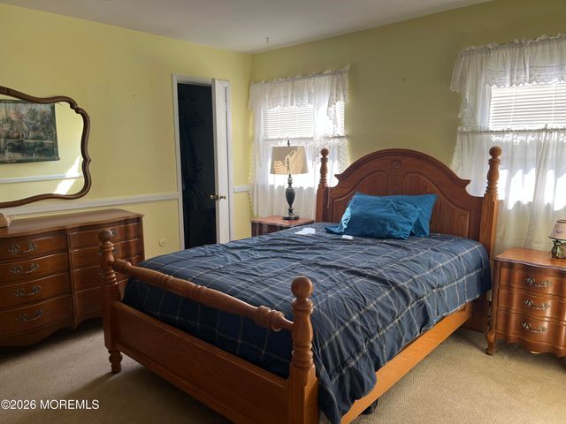 5 Revere Court, Whiting, NJ 08759