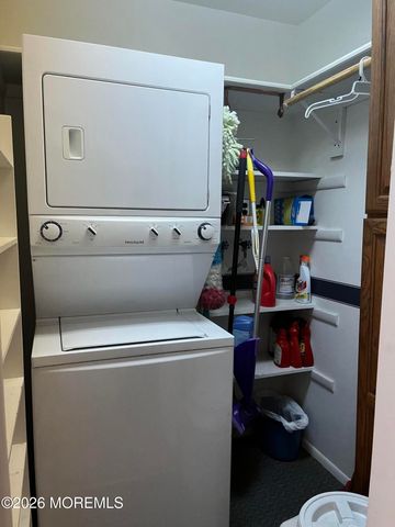 5 Revere Court, Whiting, NJ 08759