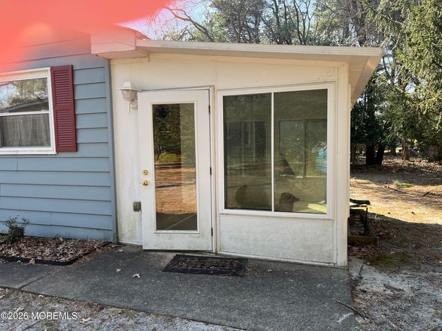 5 Revere Court, Whiting, NJ 08759