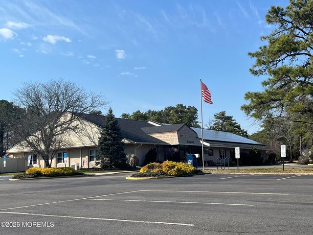 5 Revere Court, Whiting, NJ 08759