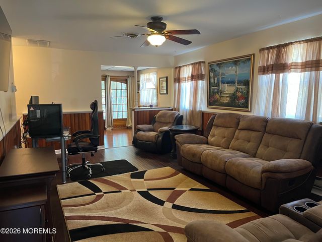 5 Revere Court, Whiting, NJ 08759