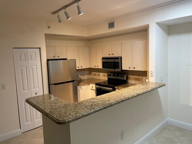 1803 N Flagler Drive 212, West Palm Beach, FL 33407