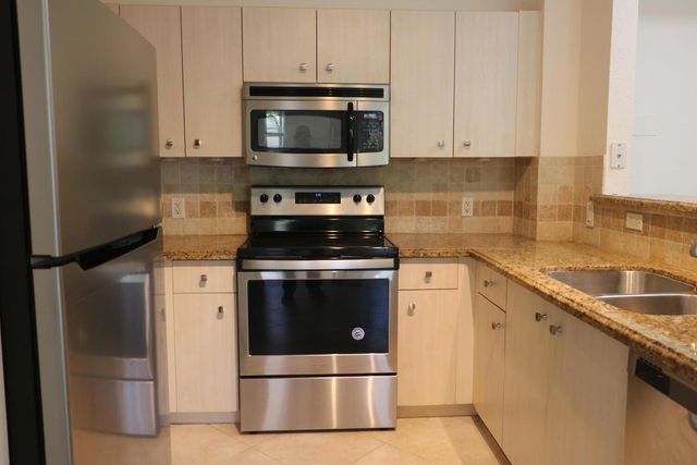 1803 N Flagler Drive 212, West Palm Beach, FL 33407