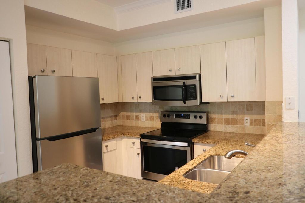 1803 N Flagler Drive 212, West Palm Beach, FL 33407