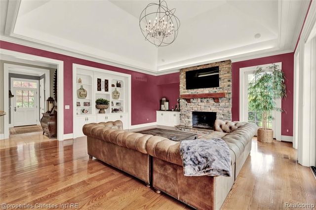 3715 Lahser Road, Bloomfield Hills, MI 48304