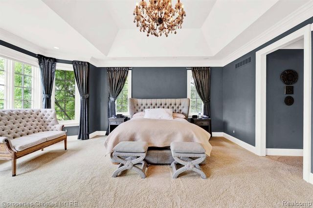 3715 Lahser Road, Bloomfield Hills, MI 48304