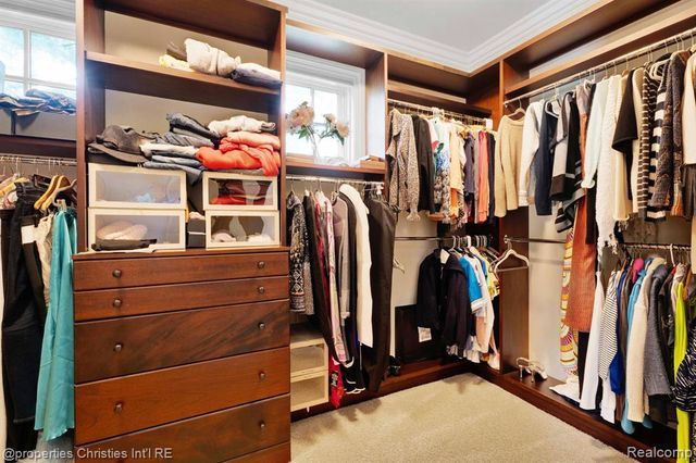 3715 Lahser Road, Bloomfield Hills, MI 48304