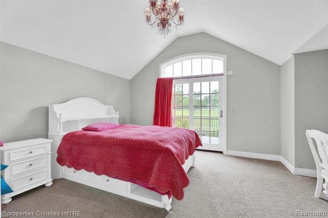 3715 Lahser Road, Bloomfield Hills, MI 48304