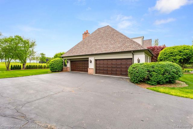 3715 Lahser Road, Bloomfield Hills, MI 48304