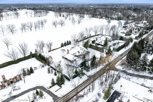 3715 Lahser Road, Bloomfield Hills, MI 48304