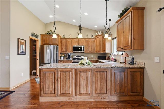 12182 WASHINGTON LOOP, Sturgis, SD 57785