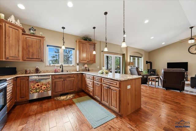 12182 WASHINGTON LOOP, Sturgis, SD 57785