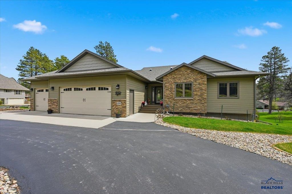 12182 WASHINGTON LOOP, Sturgis, SD 57785