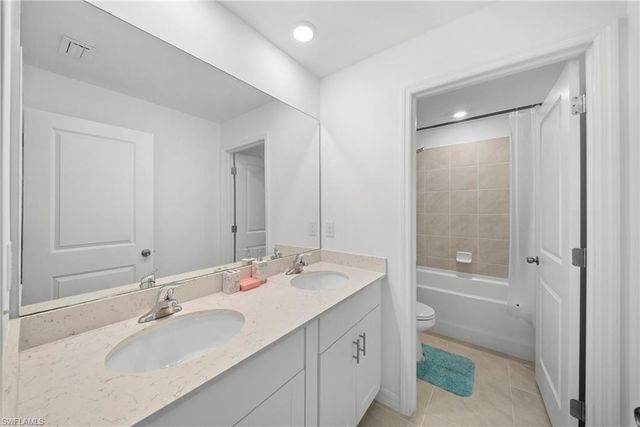 17404 monte isola WAY, North Fort Myers, FL 33917