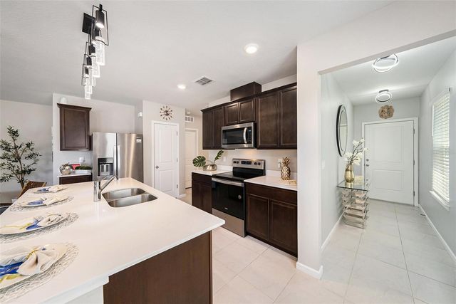 30364 MARQUETTE AVENUE, Wesley Chapel, FL 33545