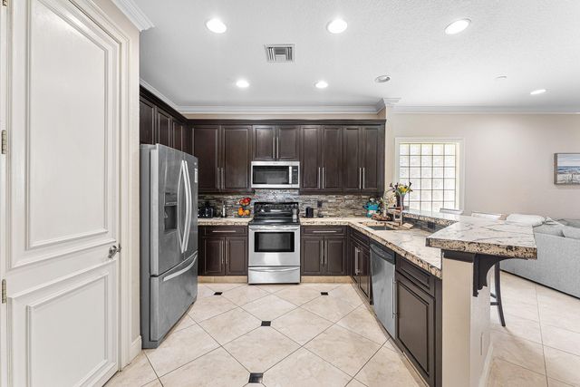 310 VENICE Boulevard 310, Royal Palm Beach, FL 33411