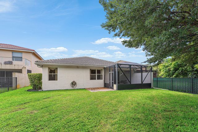 310 VENICE Boulevard 310, Royal Palm Beach, FL 33411