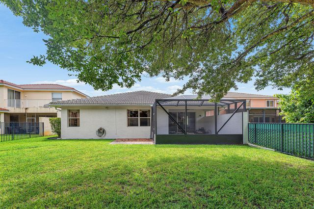 310 VENICE Boulevard 310, Royal Palm Beach, FL 33411