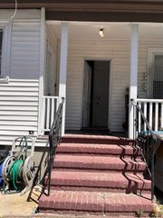 32 Avon 2, Lawrence, MA 01841