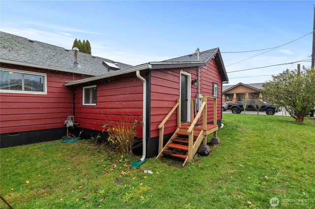 2013 8th Street, Bremerton, WA 98337