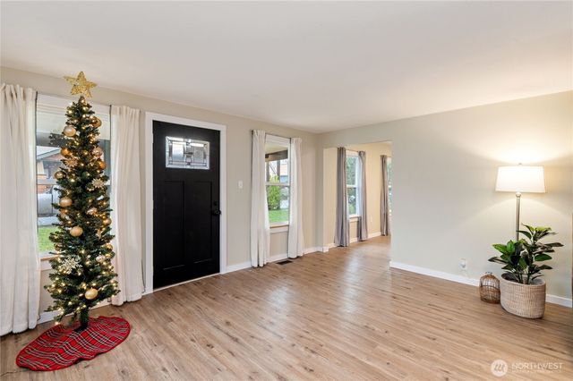 2013 8th Street, Bremerton, WA 98337